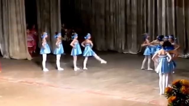 По камушкам, детский балет Антре, Алматы.mp4 смотреть онлайн