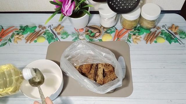 Ржаные гренки, чесночные. Как спасти старый хлеб смотреть онлайн