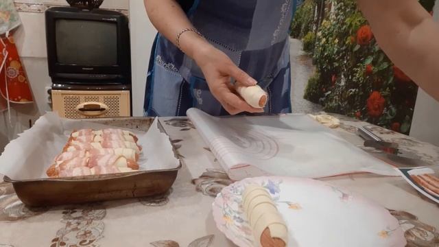 Очень вкусные сосисочки в тесте и беконе?? смотреть онлайн