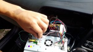 Снимаем магнитолу honda insight, подключение aux, камеры.