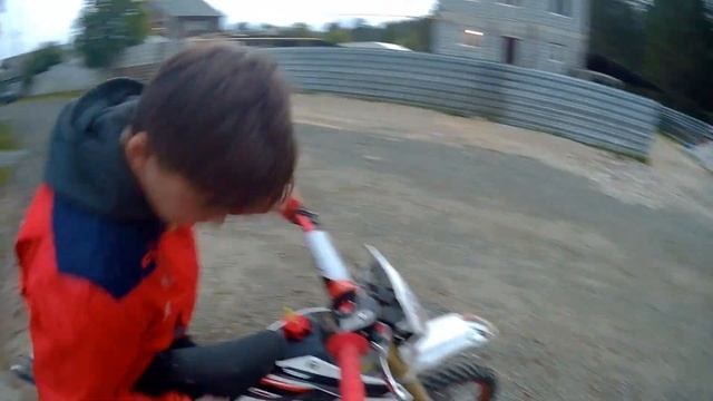 Дал другу прокатиться не питбайке. Пожалел смотреть онлайн