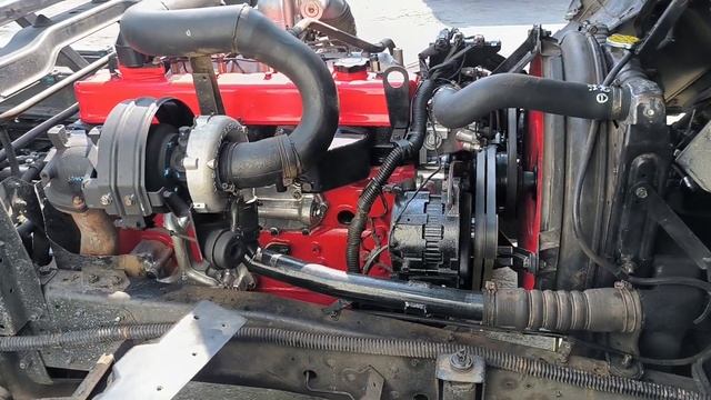 Nissan UD MKB212H FE6-T 6.9-liter 210HP Turbocharged Diesel Engine Start Up смотреть онлайн