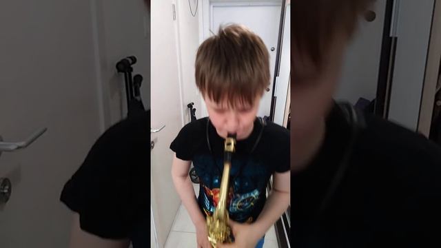 Учусь играть/саксофон/Экосез/Л.Бетховен смотреть онлайн