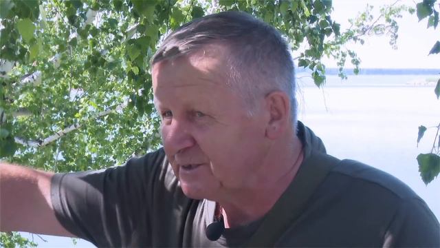 Человек проходит как хозяин смотреть онлайн