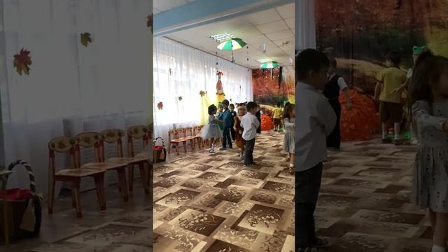 Осенний хоровод смотреть онлайн