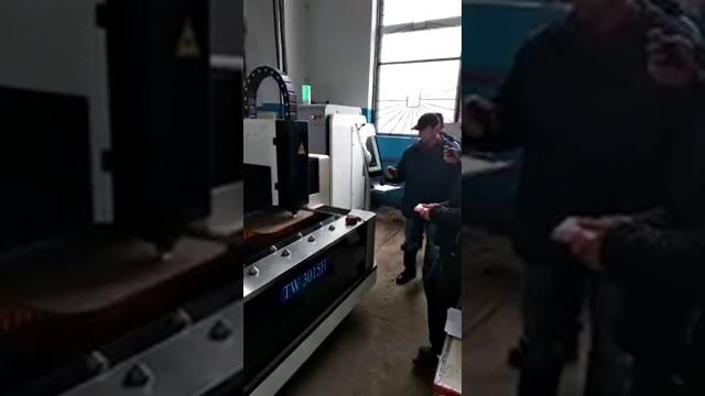 Лазер Tesla Weld 1500x3000 с источником ракурс 1000вт смотреть онлайн