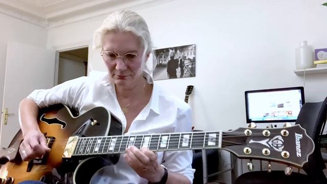 Ibanez LGB30 - Check that smooth jazz out смотреть онлайн