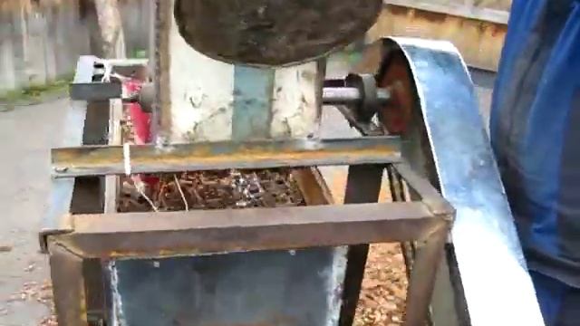 Дробилка сеялка кедровая шишка орех смотреть онлайн