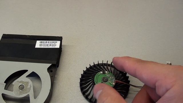 Как разобрать не разборный кулер ноутбука и смазать от шума. смотреть онлайн