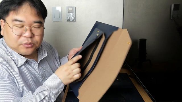 디자인 쩌는 아이패드 파우치, K380까지 모두 수납, 가격도 엄청 착함! 이벤트 7분께 쏩니다~ by 샤키코리 смотреть онлайн