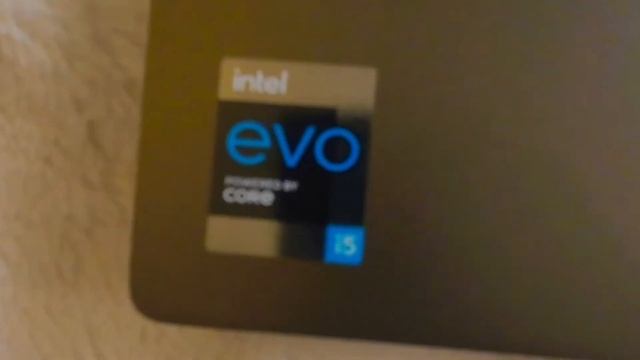 LENOVO YOGA 7i Intel Core Evo i5 / 512Gb SSD / 8GB Ram / Convertible/ Touchscreen / UNBOXING смотреть онлайн