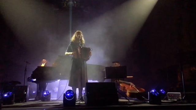 Прогулка с Natalex/201: божественная Алина Орлова в божественном костёле Св. Котрины. #vilnius смотреть онлайн