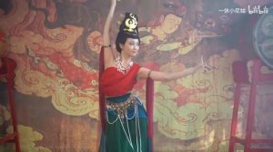 Китайский танец  ДУНЬХУАН