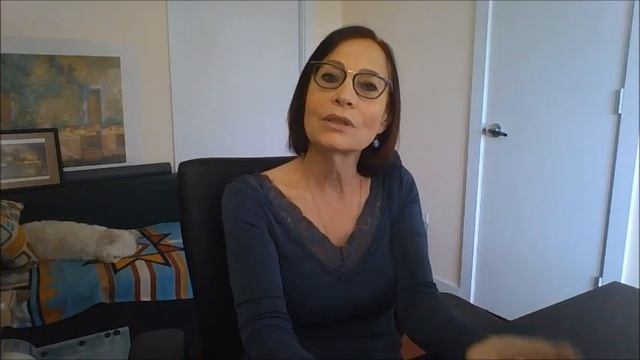 Почему маленькая девочка плачет в теле взрослой женщины? смотреть онлайн