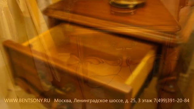 Видео обзор: Тумба прикроватная "Лоренс В" на фигурных ножках, классика смотреть онлайн