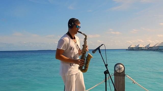 Last tango in paris - alto sax - Gato Barbieri - Maldives Lounge смотреть онлайн