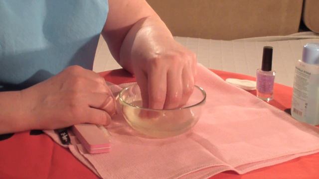 Как Делать Европейский Маникюр в Домашних Условиях - Уход за Руками, видео смотреть онлайн