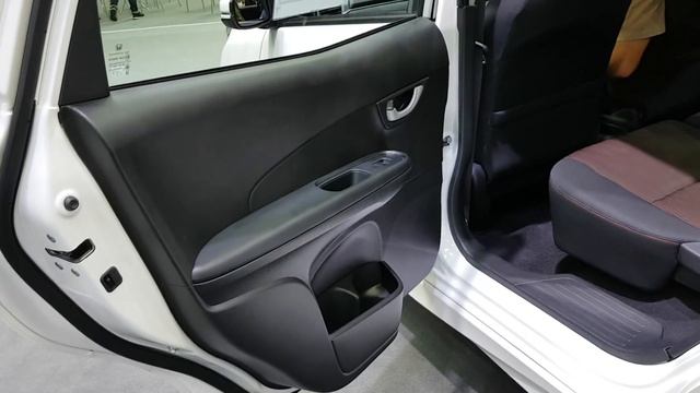 Honda Mobilio 1.5 รุ่น RS CVT