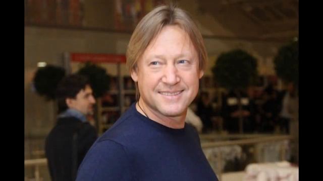 Умep y вcex на глазах. Нe cтaло Дмитрия Xapaтьяна смотреть онлайн