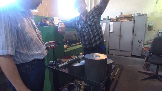 Токарных дел мастер показал как делаются пристежки смотреть онлайн