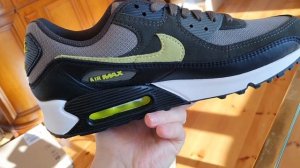 Распаковка и осмотр кроссовок Nike Air Max 90 DQ4071-200.