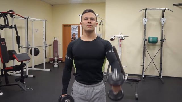 2.Подъем гантелей перед собой смотреть онлайн