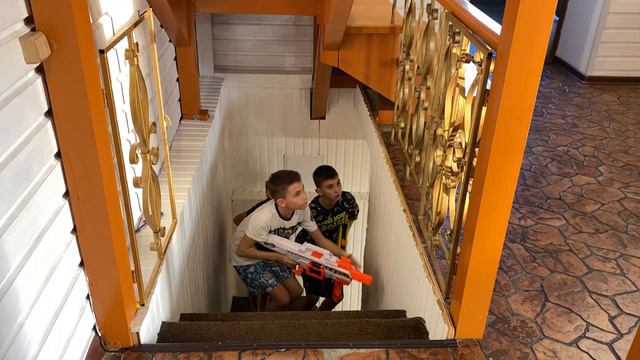 Nerf war сиренаголовый scp 106 и scp 096 против детей смотреть онлайн