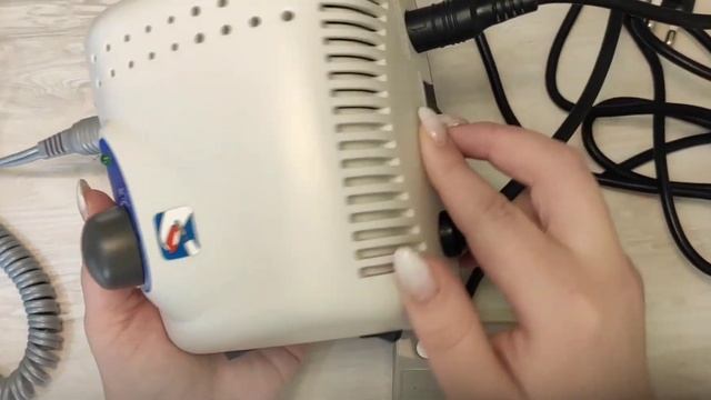 Обзор на Аппарат для маникюра и педикюра Strong 210/105L с педалью в сумке. Подробный обзор смотреть онлайн