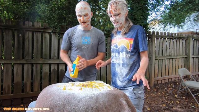 Husband and Wife Play Rock Paper Scissors with Flour: tntsmithadventures смотреть онлайн