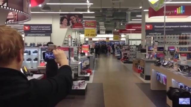 Смуглянка в М-Видео смотреть онлайн