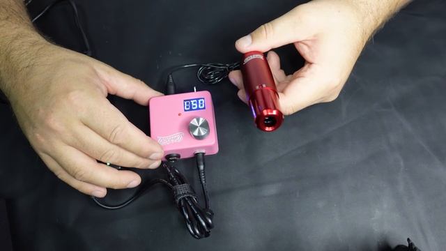Обзор блок питания CHXIX Mini для татуировки и перманентного макияжа + машинка Chixx LoliPen смотреть онлайн