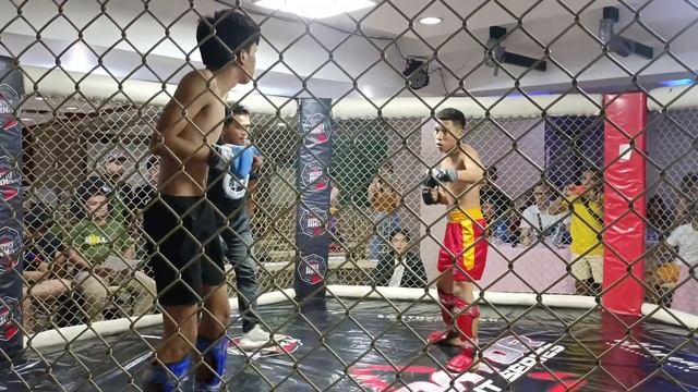 UMAD League - JM Cangrejo vs Mathew Gesto смотреть онлайн