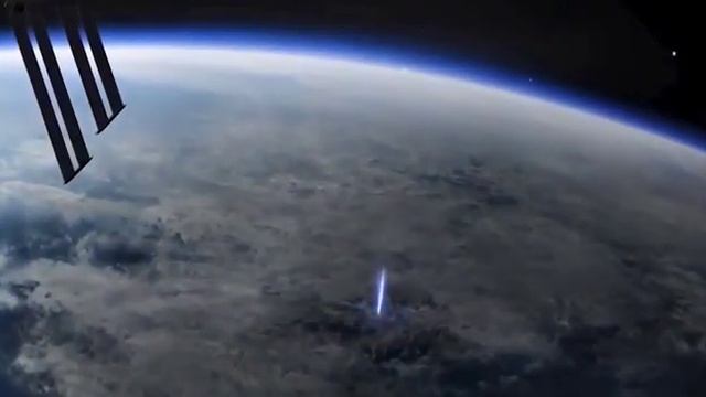 С МКС зафиксировали странные вспышки