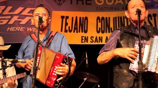 Flaco Jimenez and Santiago Jimenez performing together for the 1st time in 32 years
