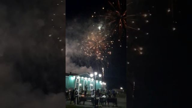 Салют в Нижней Туре на день города 2022 смотреть онлайн