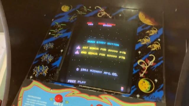 Classic Arcade Galaga game play and history! смотреть онлайн