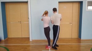 Упражнения в паре с мячом