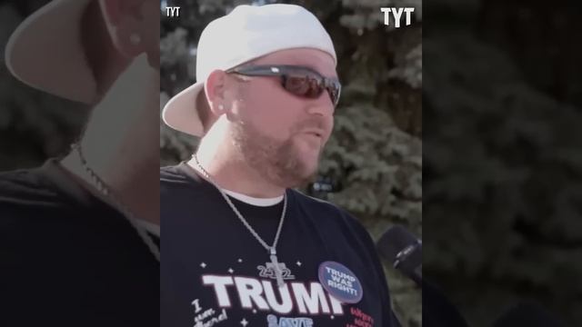 Trump Supporter: I Only Read Factual Information смотреть онлайн
