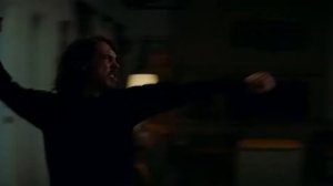 СЦЕНА ДРАКИ КЛИФА С ШАЙКОЙ ХИППИ ИЗ ФИЛЬМА ОДНАЖДЫ В ГОЛЛИВУДЕ (2019)