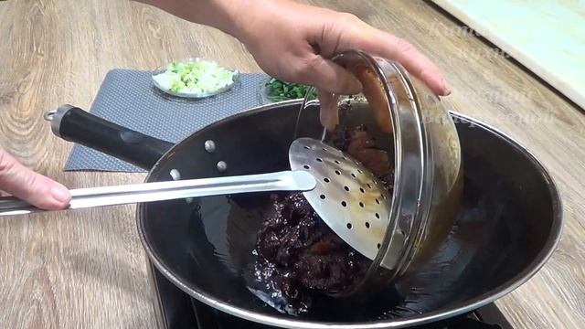 Свинина с зеленым луком по-китайски (大葱炒肉片, Dàcōng chǎo ròupiàn). Китайская кухня. смотреть онлайн