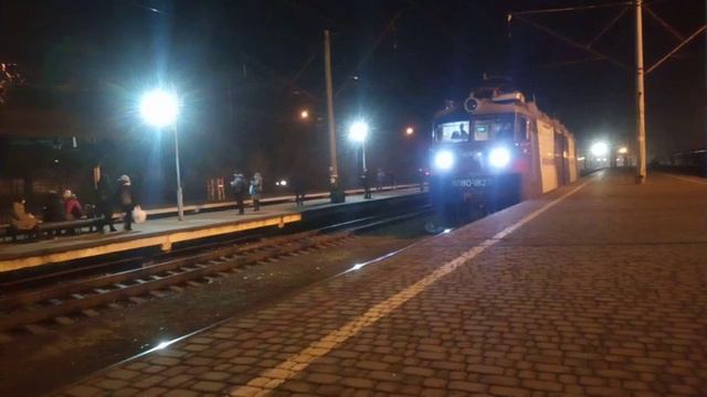 "отправление по 2 зелёным сигналам светофора" ливрея вл80т-1827 Волынский смотреть онлайн