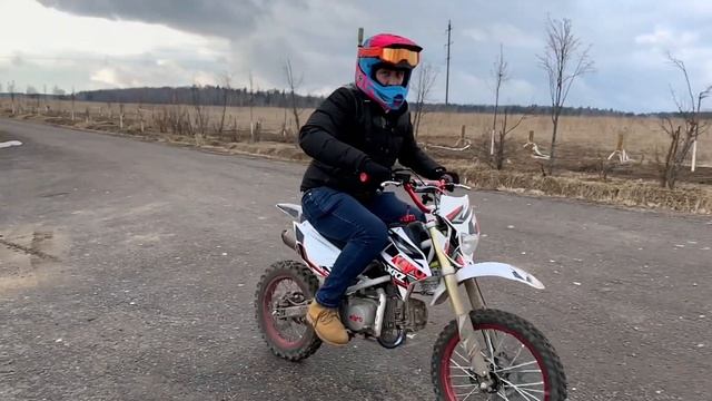 Kayo yx 140, kayo yx 125 пробная езда на заднем колесе смотреть онлайн