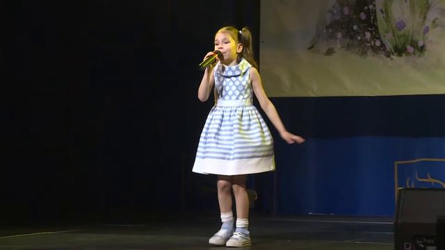 Ксения Незнамова 6 лет - Южный ветер (А. Касимова, А. Левицкая) Улыбка мира 2015 лауреат II степени смотреть онлайн