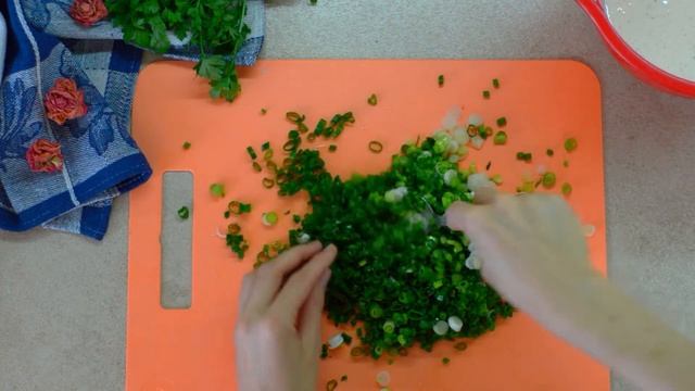 ПИРОГ С ЛУКОМ И ЯЙЦОМ В ДУХОВКЕ! Пушистое дрожжевое тесто и вкуснейшая начинка! смотреть онлайн