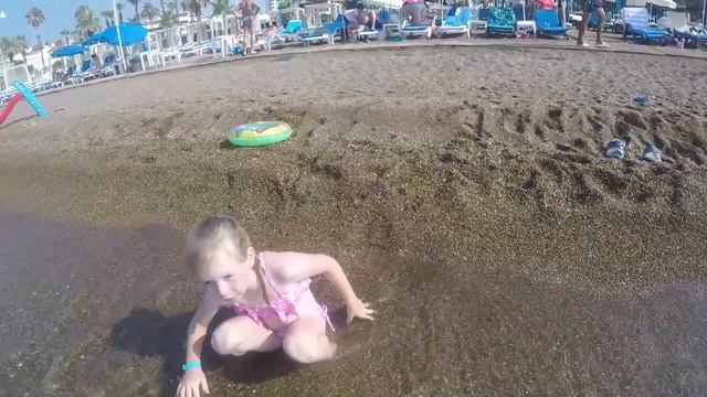 МОРЕ или БАССЕЙН.. А где Вы любите купаться??? смотреть онлайн
