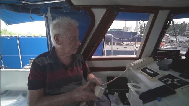 30 Years Living on a Sailboat #BoatTour | Pangkor Marina S7 EP8 смотреть онлайн