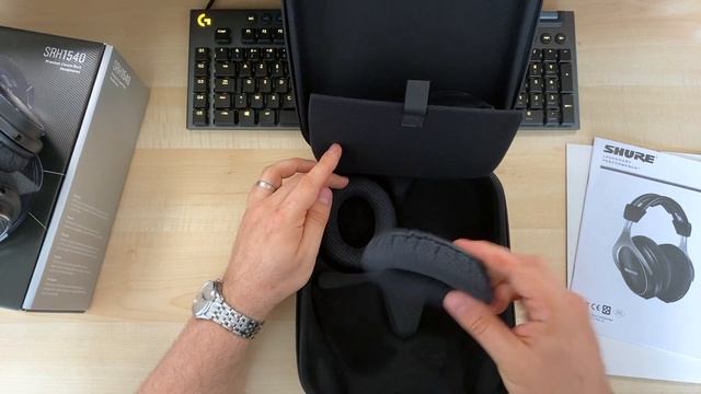 Unboxing: Shure SRH1540 Headphones смотреть онлайн