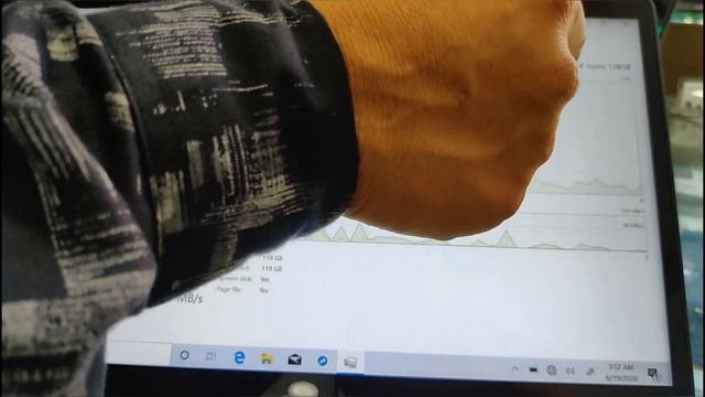 Dell Inspiron 5485 2-IN-1 AMD Ryzen™ 5 3500U 2.1GHz 128GB SSD 1TB HDD 8GB 14'' FHD TOUCH SILVER FP смотреть онлайн