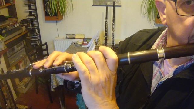C natural rolls on simple system flute (in "Bunker Hill") смотреть онлайн