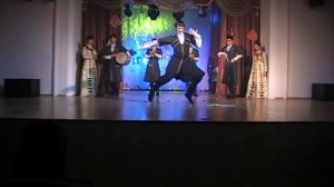 кавказский танец, лезгинка)) мальчики класс))